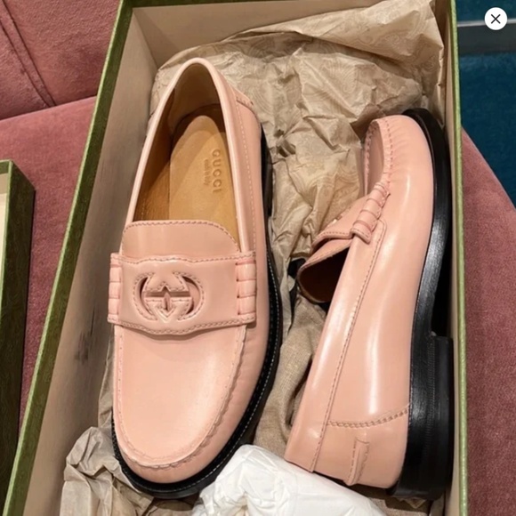 NWT Gucci Women's Interlocking G Loafer - Picture 1 of 3